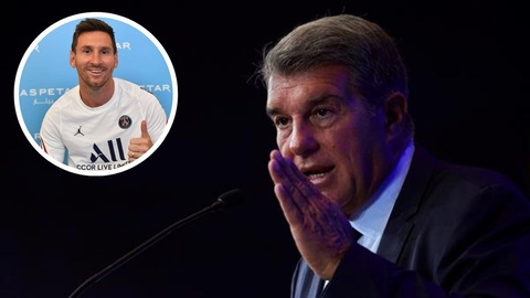 Simone Inzaghi celebrating with his Inter Milan players after beating Barcelona.